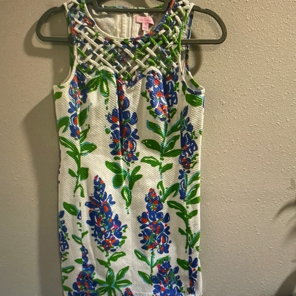 Lilly Pulitzer White Sleeveless Floral Shift with Lattice Yoke